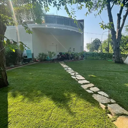 Laguna Garden Nyaraló